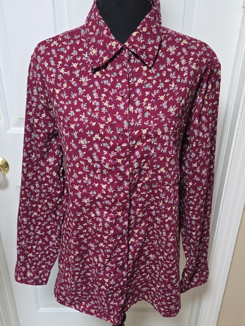 Dress Barn Classic Button-Up Shirt in Burgundy Floral Size 18W-20W - Picture 1 of 14